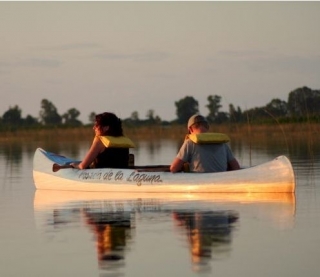  Disfruta de un atardecer en nuestras canoas 